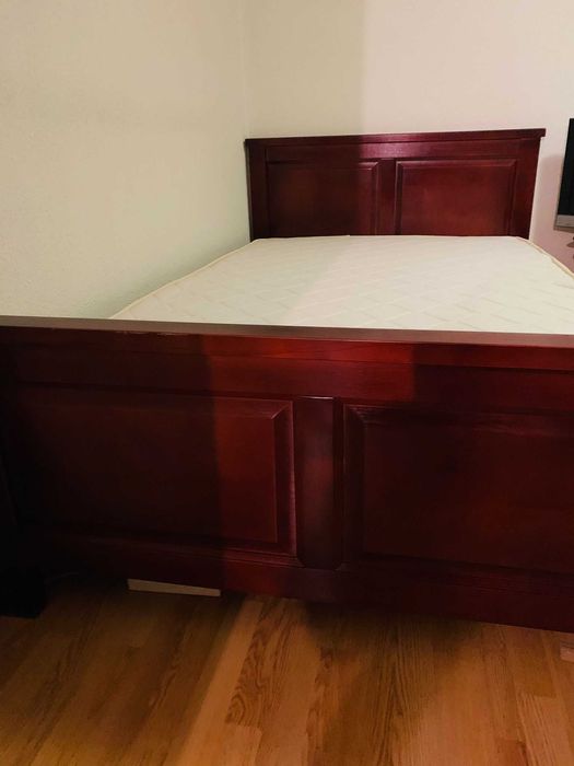 Pat din lemn masiv de fag Marius, culoare mahon, 160x200 cm