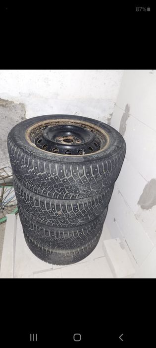 Продам шины шипы с дисками р16 205/ 55