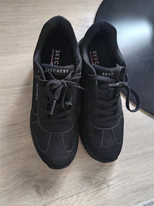 Обувки Скичърс 38