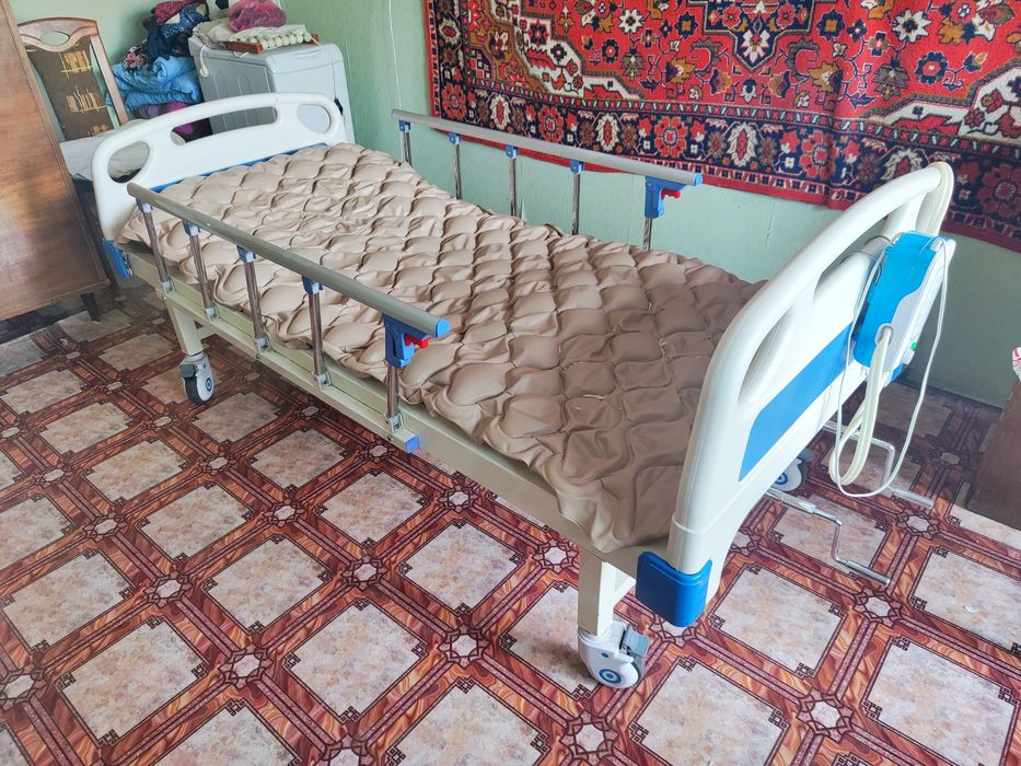 Кровать медицинская