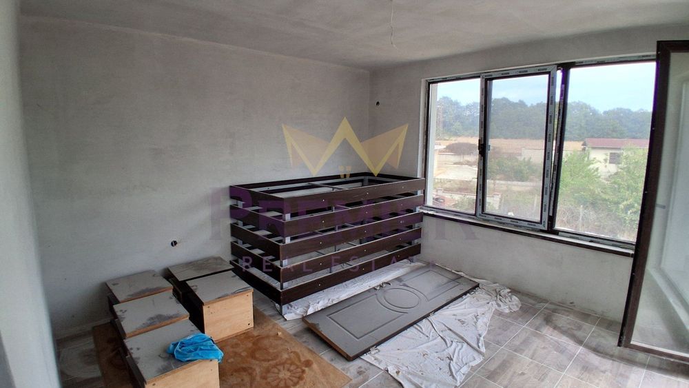 Продава се Къща в с. Шкорпиловци, Област Варна - 200 кв.м за 1250 €/кв.м - Снимка #6