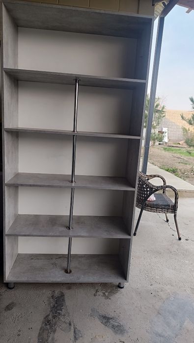 Продам срочно мебель для магазинов