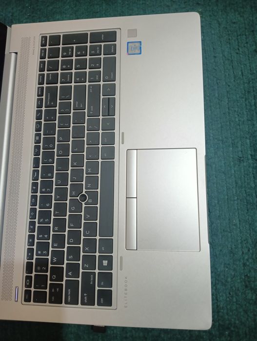 Noutbuk sotiladi srochni