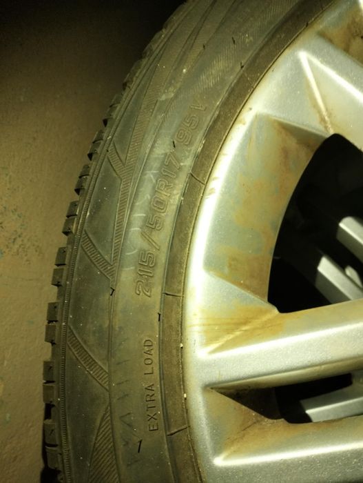 Roți complete și cauciucuri de vânzare