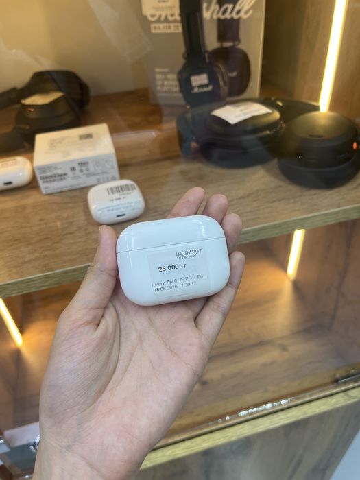 AirPods Pro.