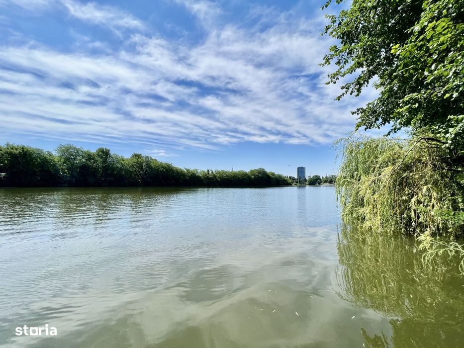Teren 6000 mp pozitie deosebita lacul Baneasa adancime 140 m