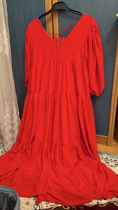 Листайте все платье отдам по 3000тыс