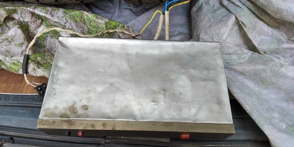 устройство за отложен старт
предпазител
вход и изход 220в