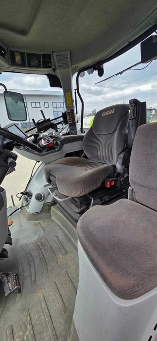 Tractor Claas Axion 810 CMATIC