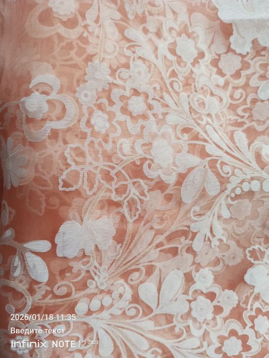 Парда сотилади. 8 м.