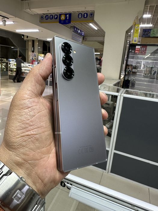 Скмсунг Z Fold 6 256 GB