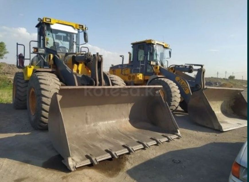 Услуга самосвалы, погрузчика 3куб,2куб