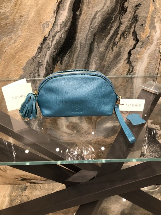 Продавам кожена чанта