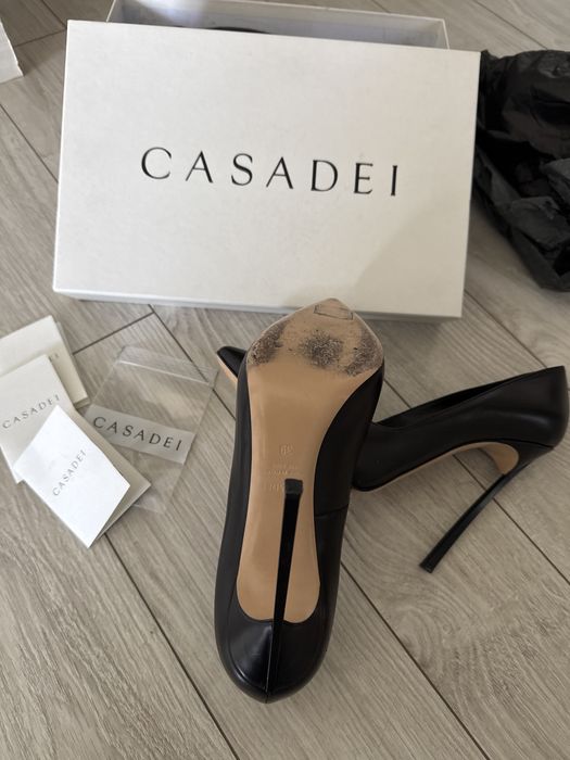 Pantofi eleganti Casadei