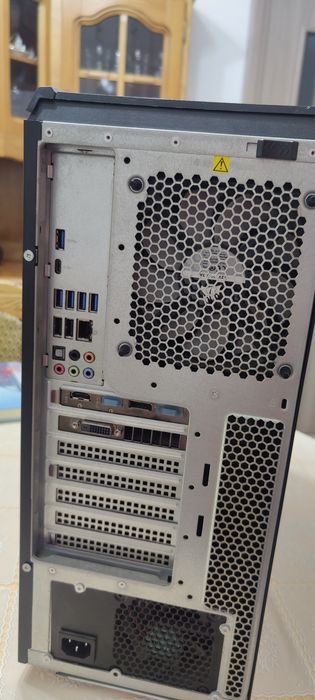 Unitate PC de gaming Lenovo