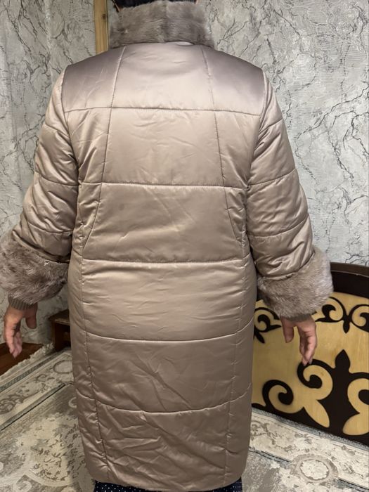 Продадим верхнюю одежду