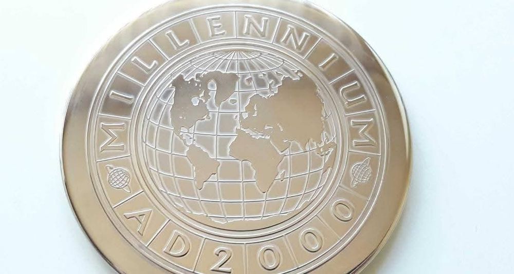 Vechi Suport Pahare Millennium 2000 Coasters , Placate cu argint