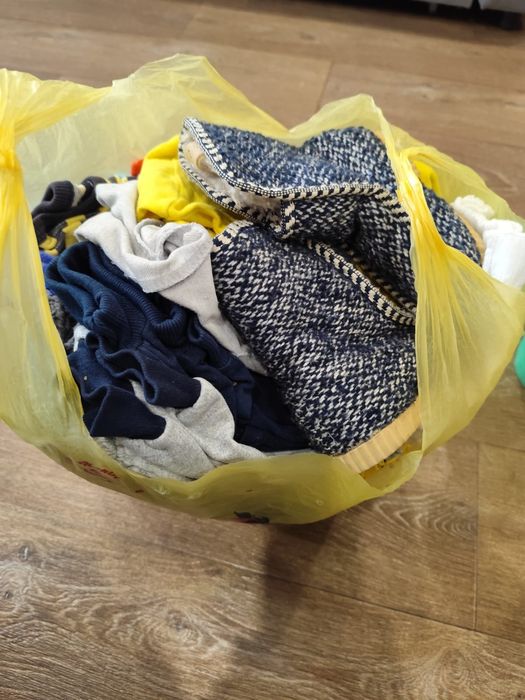 Отдам даром пакет детских вещей