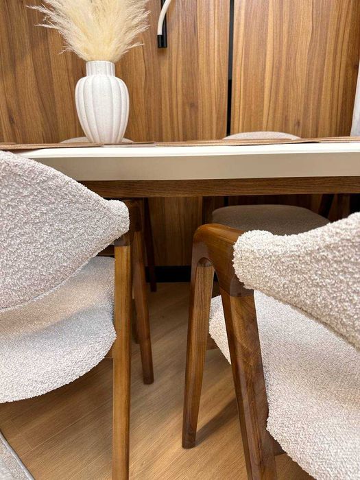 Продам обеденный стол со стульями (комплект)