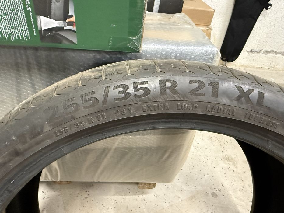 Лятна гума 255/35/21 Continental Sport Contact 6