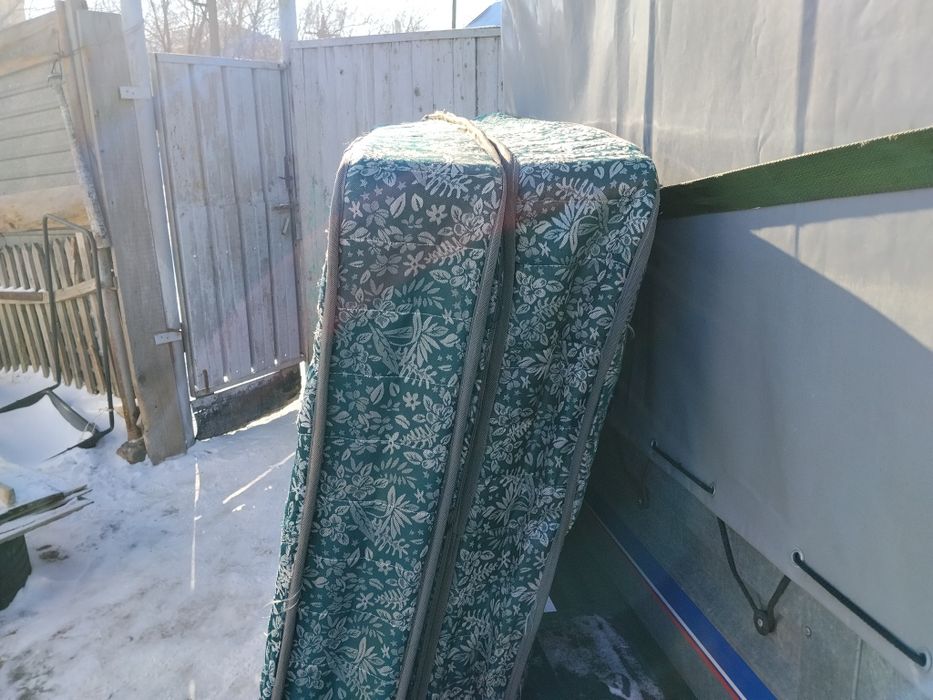Отдам даром матрасы