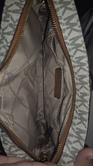 Продам сумку Michael Kors!!