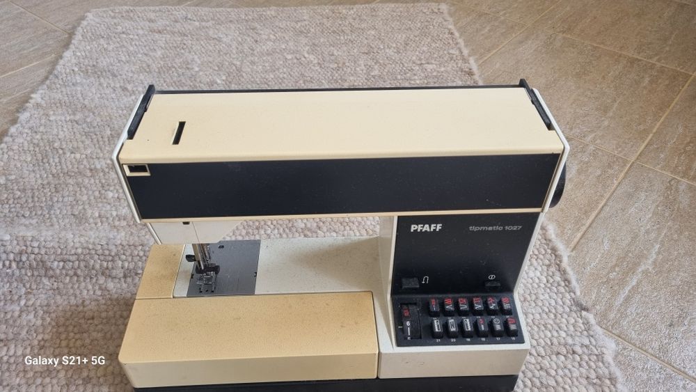 Masina de cusut Pfaff