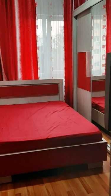 Дава се под наем Тристаен апартамент в Пловдив, Център - 74 кв.м за 229.5 € - Снимка #2