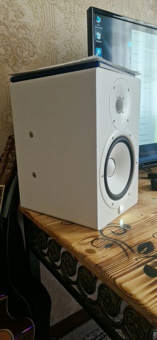 Yamaha hs8w pair