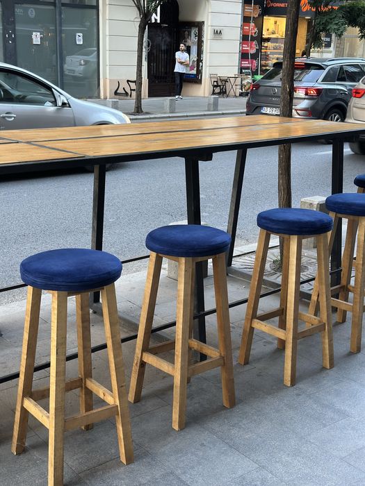 Set masa exterior cadru metalic blat stejar stratificat scaune bar