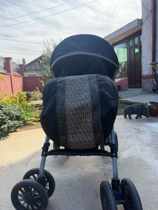 Детска количка FENDI кафяво / baby stroller FENDI brown