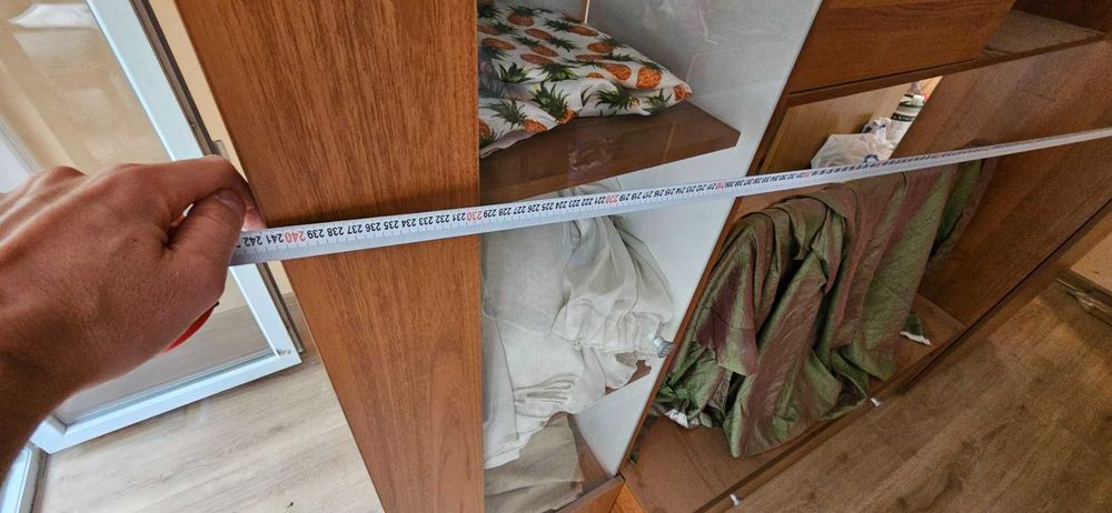 Холна секция включваща и гардеробче