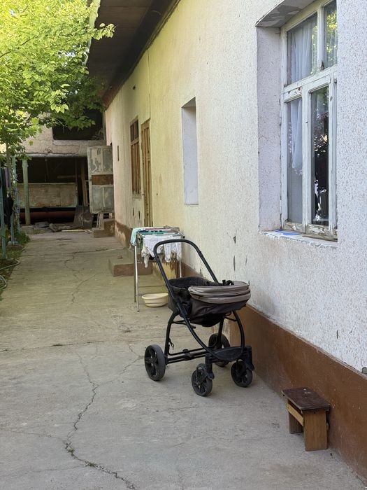 Участка сотилади 8 сотих 10 хона