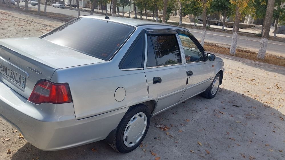 Nexia 2 sotiladi 2011 yil dons tayyor moshina