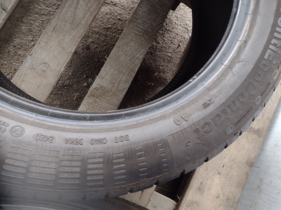 Перфектни 2бр.225/50/17 Continental CEC5 dot2820