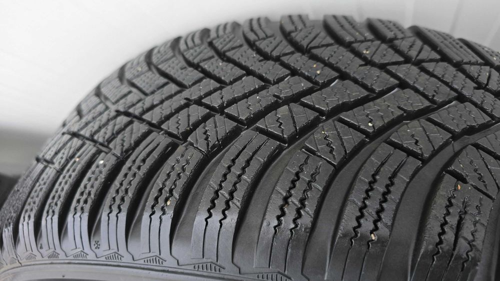джанти за BMW E46 със зимни гуми Hankook Winter i*cept RS3, DOT 2023 г