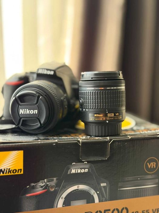 Фотокамера Nikon D3500 c объективами