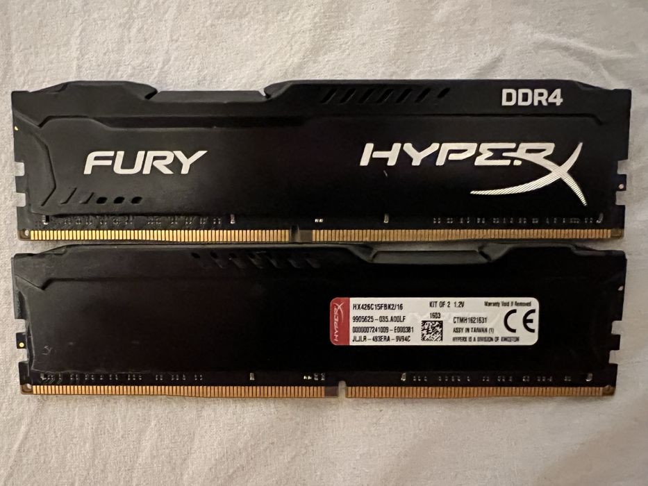 Memorie DDR4 16GB RAM HyperX