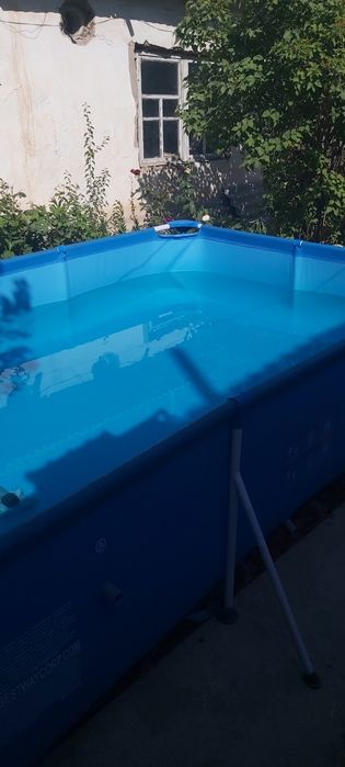 Каркасный-надувной бассейн