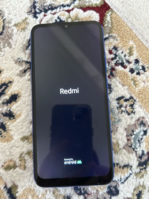 Телефон Redmi все работает.
