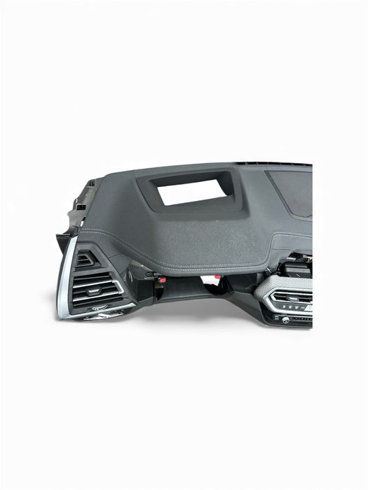 Bmw G01 X3 кожено шито табло 92197531