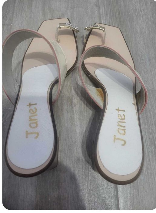 Чехли JANET естествена кожа