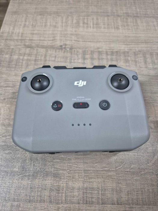 Продавам Dji Mini 3 като нов с гаранция!