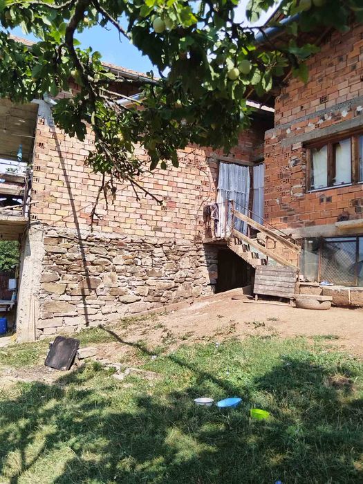 Продава се Къща в с. Ракиловци, Област Перник - 114 кв.м за 372 €/кв.м - Снимка #1