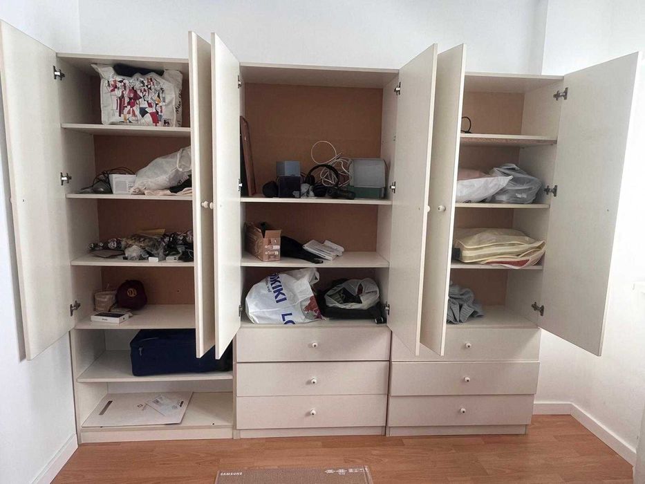 Dulap din 3 piese - fiecare cu 2 usi si sertare