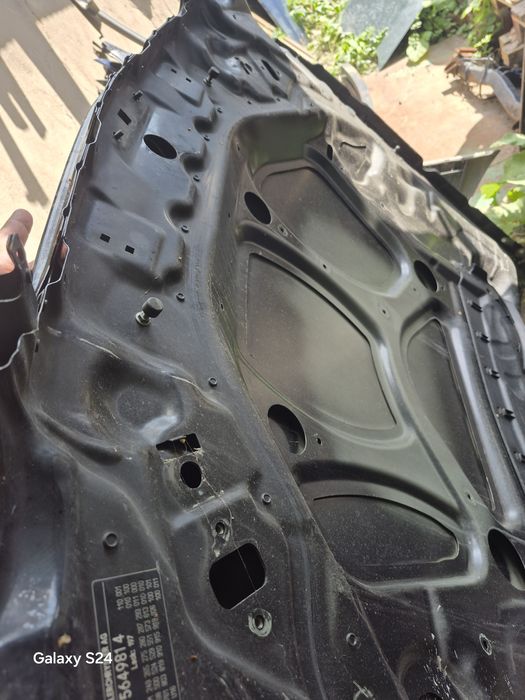 Капот Mercedes W211