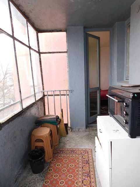 2-стаен апартамент, Търговище, Център