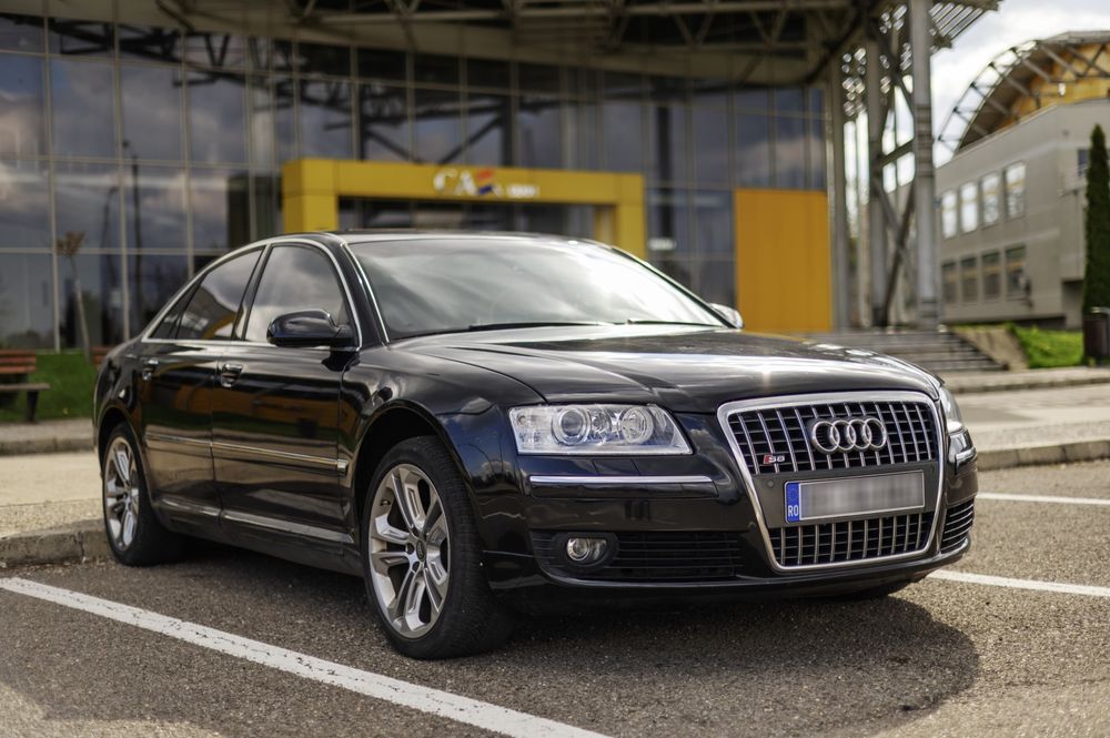 Audi A8 2008 3.0 Tdi Exclusive 260000 km reali.
- Schimbat lanturile distributie la 120000km la rezentanta. La 220000 schimbate intinza