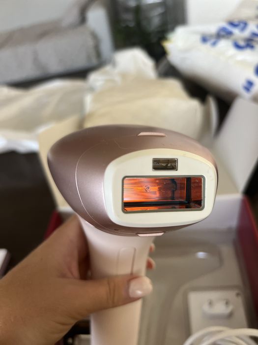 Фотоепилатор Philips lumea 9000