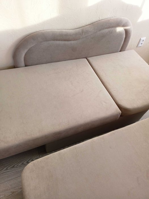 Диваны детские, есть два в наличии.